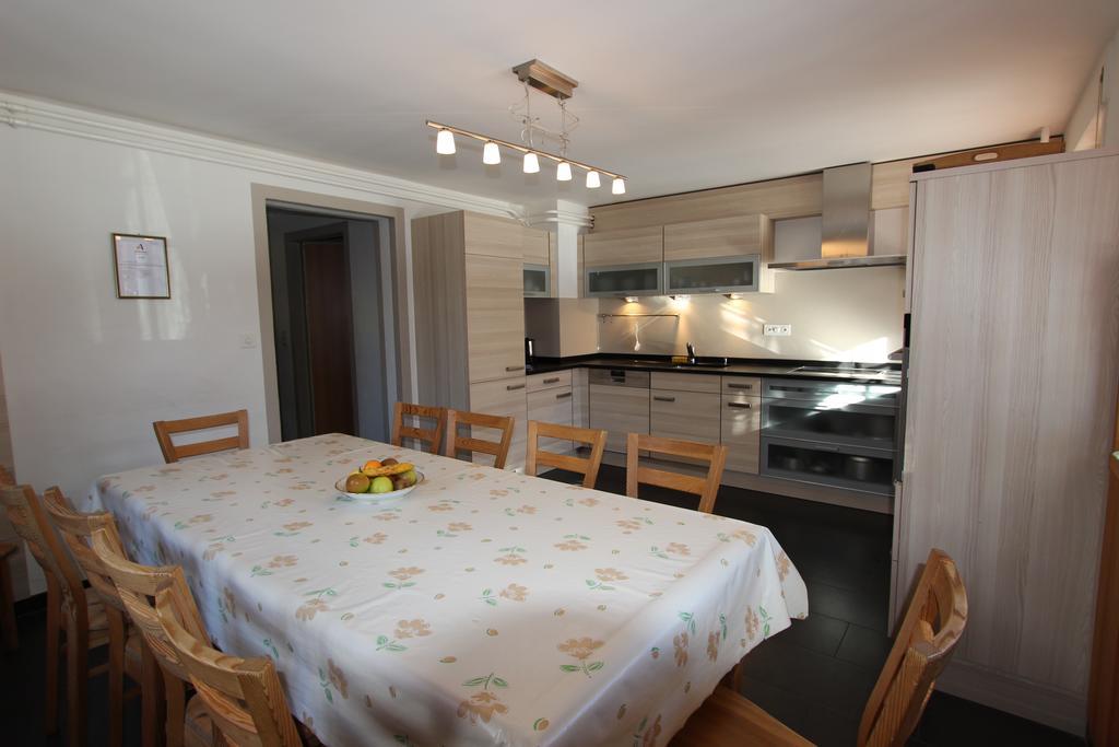 Chalet Les Arolles Château-d'Œx
